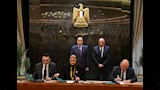 الحكومة توقع 3 اتفاقيات لتمويل وتنفيذ مشروع دندرة للطاقة الشمسية بقنا (5)