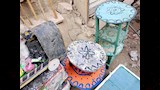الأدوات التى يصنعها عم شنودة من المخلفات