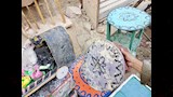 عم شنوده أمام دكانه (2)