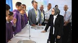 محافظ الوادي الجديد تتفقد مدرسة آفاق بالداخلة