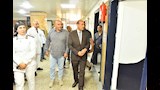 محافظ أسيوط يزور مصابي حادث لاعبي المشروع القومي للموهبة والبطل الأولمبي بمستشفى الشرطة (4)