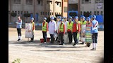 محافظ الدقهلية يتابع عرضًا عسكريًا لطلاب الثانوية الصناعية بميت غمر (8)