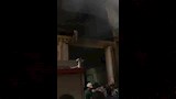 السيطرة على حريق بعمارة سكنية (7)