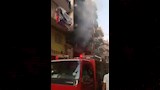 السيطرة على حريق بعمارة سكنية (8)