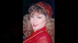 صورة قديمة للفنانة إيمان الطوخي