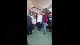 جولة مفاجئة لمحافظ الدقهلية بزي كاجوال في منفذ المنصورة (2)