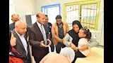 محافظ أسيوط يتفقد الوحدة الصحية بالعونة ويتابع انتظام الخدمات الطبية (2)_2