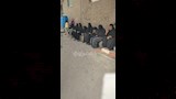 أهالي عزبة تادرس في انتظار جثامين ضحايا الحادث (4)
