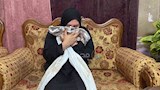 الاخت تحتضن بنطال اخوها المجني عليه