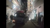 إنزال أثاث الأسر المتضررة من عقاري إمبروزو وكرموز بالإسكندرية (4)