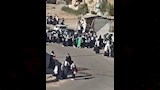مشاجرة بين طالبتين وأسرتيهما أمام مدرسة في السويس 