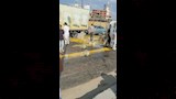 إصابة سائق في انقلاب سيارة نقل أمام موقف دمنهور (5)