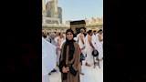 إسراء عبدالفتاح تؤدي مناسك العمرة