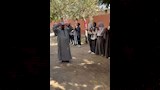 تكريم عامل مدرسة لبلوغه سن المعاش (7)