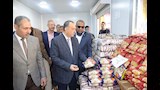 محافظ أسيوط يفتتح معرض أهلاً رمضان بالمنفذ الدائم للغرفة التجارية  (8)