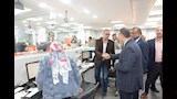محافظ أسيوط يتفقد مركز الخدمات المميز بالغرفة التجارية ومقرات تنمية الصعيد والصادرات (8)