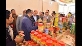 جولة ميدانية لمحافظ أسيوط داخل معرض أهلاً رمضان لضبط الأسواق (6)