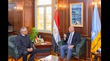 أيمن عطية يشيد بمكتبة الإسكندرية ويستقبل مديرها الجديد (صور)