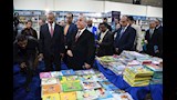 رئيس الوطنية للصحافة يزور معرض الكتاب.. ويطلع على أحدث الإصدارات (3)