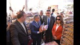 وزيرا التموين والتنمية المحلية يفتتحان مشروعات خدمية ومعارض أهلاً رمضان بالدقهلية   (18)