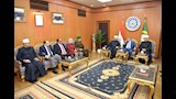 محافظ الدقهلية يستقبل الأزهري ومفتي الجمهورية ويؤدون صلاة الجمعة (8)