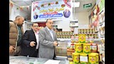 محافظ أسيوط يفتتح معرضي أهلاً رمضان بحيي شرق وغرب المدينة لتوفير السلع بأسعار مخفضة (28)