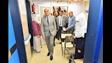 جولة محافظ أسيوط في مستشفى حميات الشامية لمتابعة الخدمات الصحية  (7)