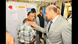 جولة محافظ أسيوط في مستشفى حميات الشامية لمتابعة الخدمات الصحية  (3)