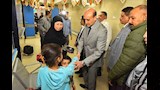 جولة محافظ أسيوط في مستشفى حميات الشامية لمتابعة الخدمات الصحية  (17)