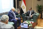 وزير الصحة يبحث إدراج مطروح بالتأمين الصحي الشامل