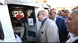 محافظ الفيوم يتفقد مواقف سيارات الأجرة (6)