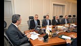 جانب من اجتماع وزير التموين مع مسؤولي شركة فييرم مصر (2)