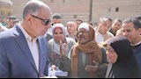 محافظ المنيا يتفقد قرية الروضة بملوي ويعاين موقع إنشاء مدرسة جديدة (صور)