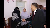 بالورود والهدايا.. محافظ القليوبية يشارك نزلاء دار المسنين ببنها فرحة العيد