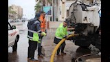 صرف صحي الإسكندرية تواصل كسح مياه الأمطار بالإسكندرية (3)_32