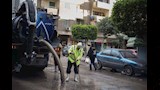 معاناة المواطنين في الجيزة بسبب الأمطار (5)