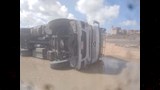 انقلاب سيارة محملة بالغلال في الإسكندرية (3)