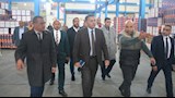   جولة لمحافظ القليوبية داخل مصانع بنها لدعم الاستثمار والتصدير   