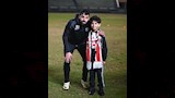 لاعبو الزمالك مع الطفل سمير حجازي 1