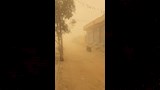 عواصف ترابية تجتاح واحة الفرافرة