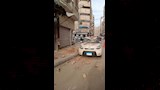 انهيار جزئي بعقار يتسبب في تحطم سياره بدمنهور