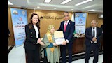 محافظ الجيزة يكرم الأمهات المثاليات