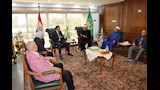 محافظ القليوبية يكرم رئيس المنطقة الأزهرية تقديراً لمسيرته في خدمة التعليم والدعوة