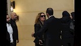 يسرا بالنظارة في عزاء والد منة شلبي (2)
