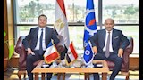 محافظ السويس يبحث مع السفير الفرنسي زيادة فرص الاستثمار
