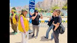 حملة شبابية لتنظيف شاطئ أبطال التحدي (11)