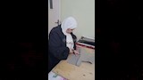 الحاج رضا ومشروع لتصنيع الحقائب