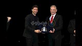 أحمد مالك يتسلم جائزة أفضل ممثل