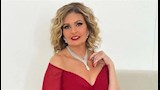 يسرا باللون الأحمر_9