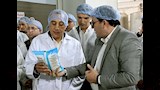 رئيس الوزراء يتفقد مصنع غازي لاند لتصنيع منتجات الألبان (4)